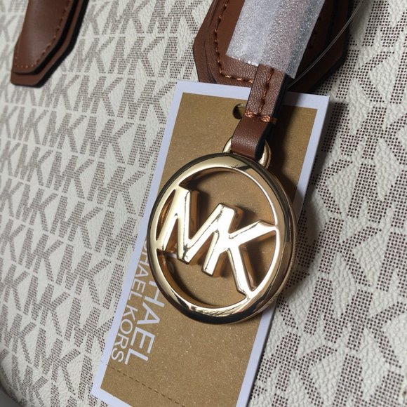 💎 Michael Kors Metal Logo Totes Silver tone hardware 💎 - Picture 4 of 9